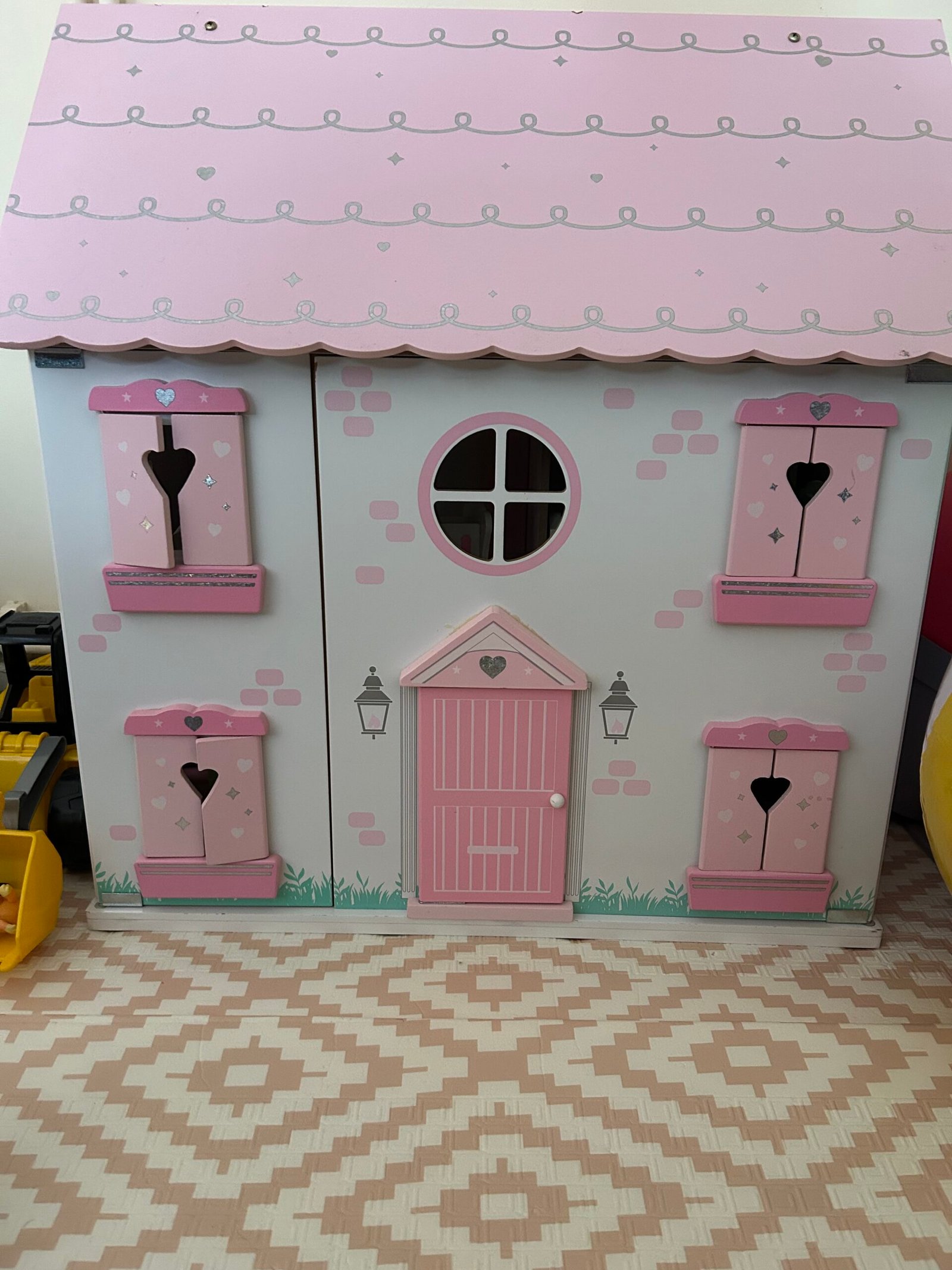 IMG_6933 kids wooden dolls house - Image 1
